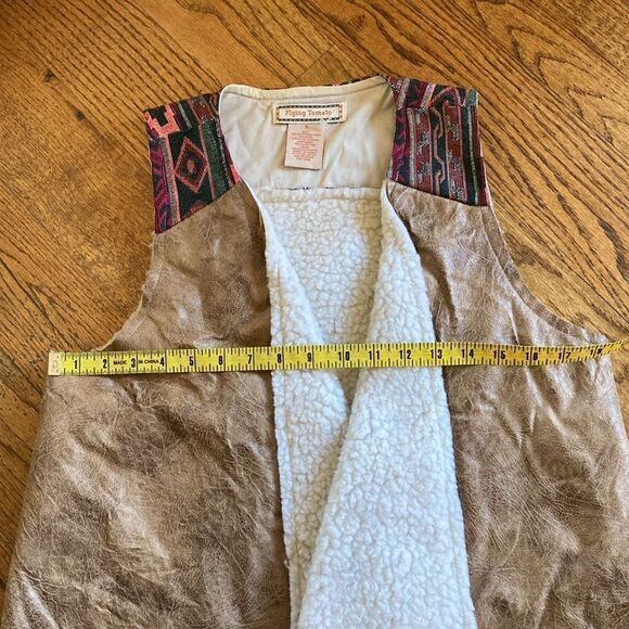 Flying Tomato Open Front Faux Shearling Boho Vest Size Women’s Small - Picture 12 of 14
